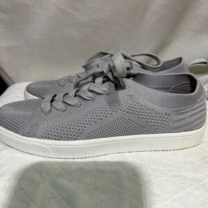Rocket Dog Gray Knit Low-Top Sneakers with White Sole